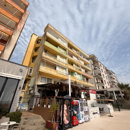 Beachfront Apartament Durrës